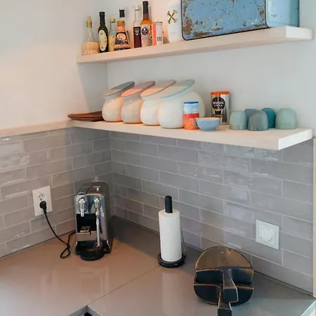 度假居 Modern On Rock At