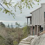 Ferienhaus Modern On Rock At Kjerringvik
